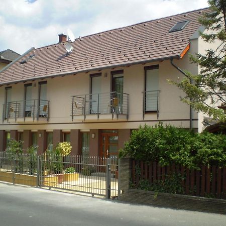 Mary Apartmanhaz Hévíz Exterior foto