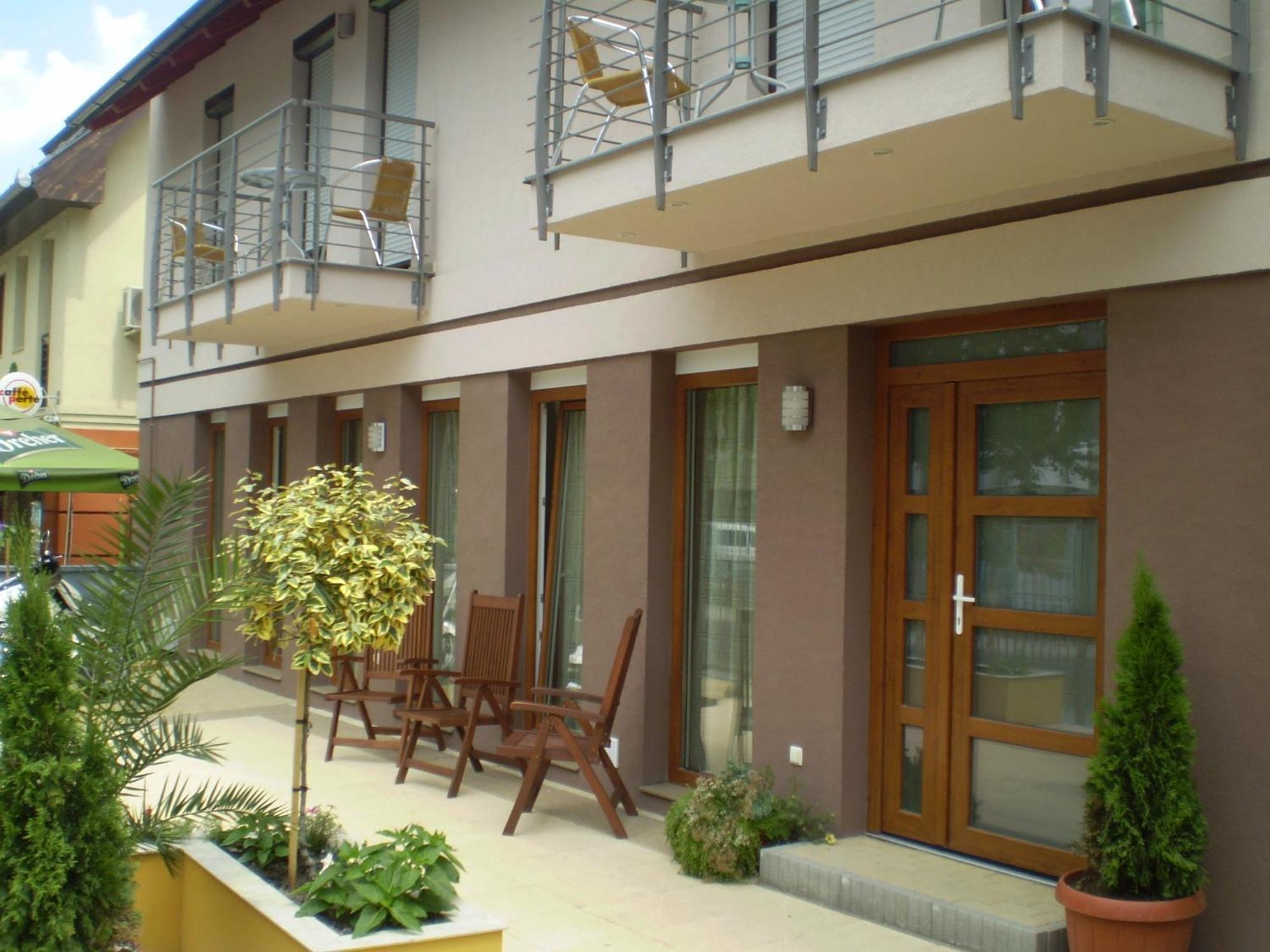 Mary Apartmanhaz Hévíz Exterior foto