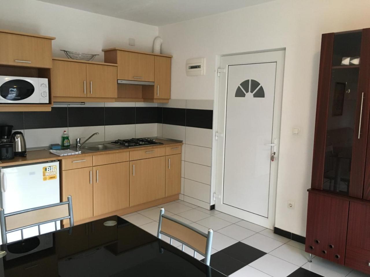 Mary Apartmanhaz Hévíz Exterior foto