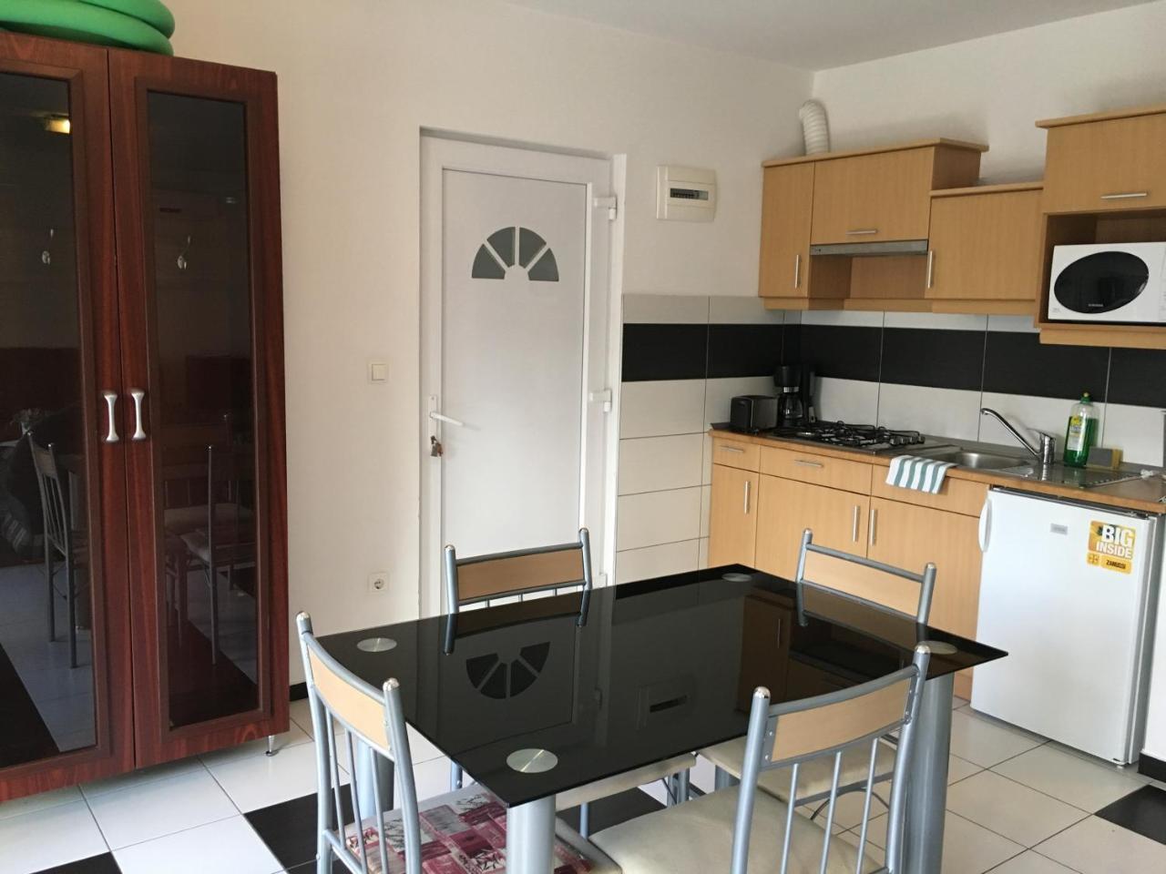 Mary Apartmanhaz Hévíz Exterior foto
