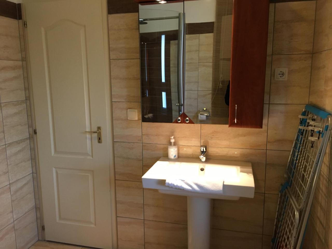 Mary Apartmanhaz Hévíz Exterior foto