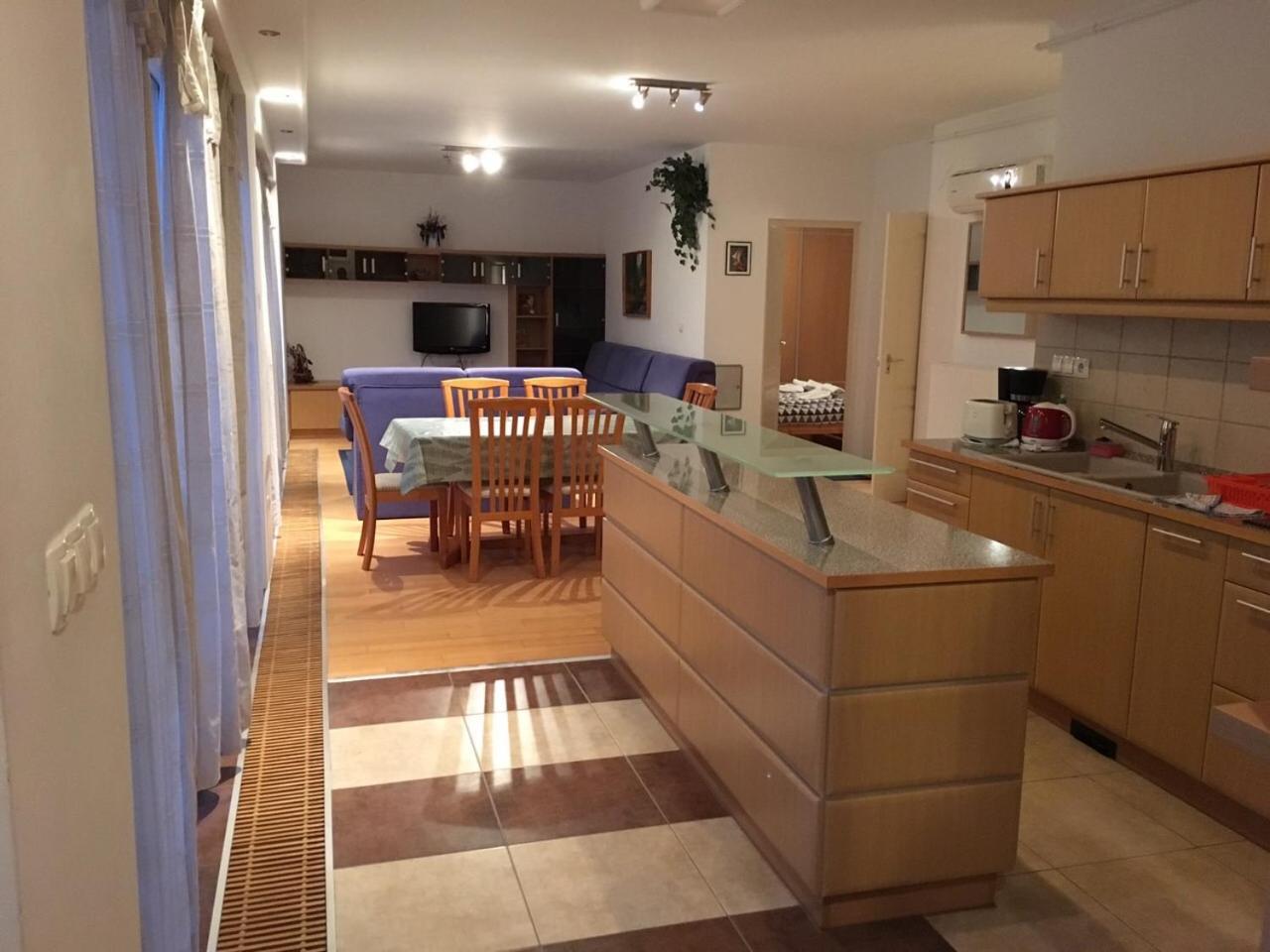 Mary Apartmanhaz Hévíz Exterior foto